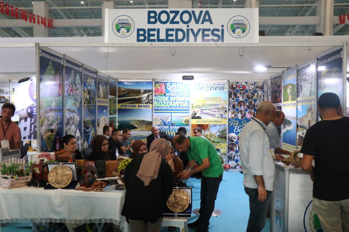 Bozova Belediye standına yoğun ilgi