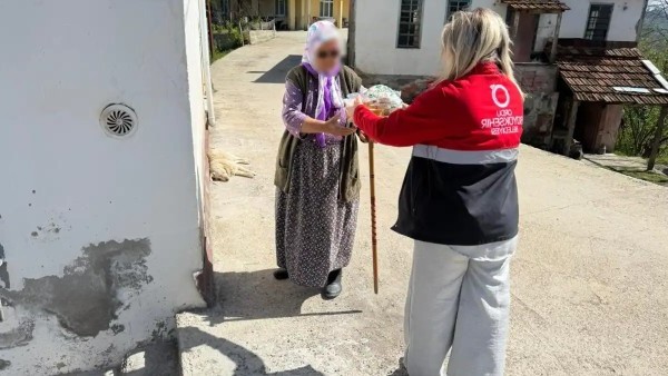 Ordu Büyükşehir, Buharalı Şakir Efendi Aşevi’nden 772 mahalleye günlük yemek
