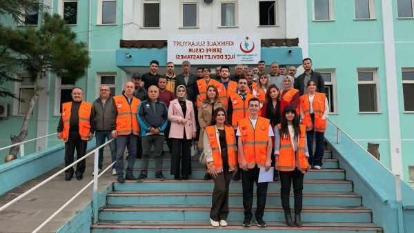 Başlık: Sulakyurt İlçe Hastanesi’nde HAP Tatbikatı: Afet Hazırlığı Test Edildi