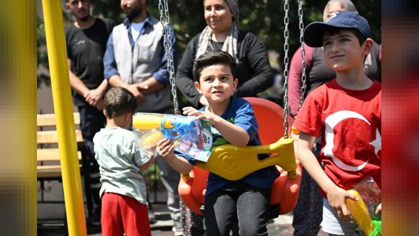 Yeşilyurt Banazı’da çocuklar ve gençler için modern park ve spor alanı tamamlandı