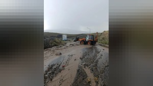 Kağızman'da sel sonrası Kaymakam Okan Daştan hasar tespit ve iyileştirme çalışmalarını denetledi