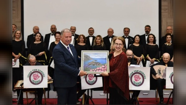 ISVAK Türk Sanat Müziği Topluluğu'nun ITSO'daki konseri iki saat sürdü
