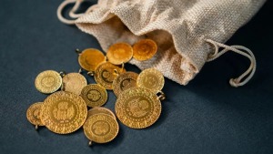 Serbest piyasada gram altın 6.221,41 liradan satılıyor